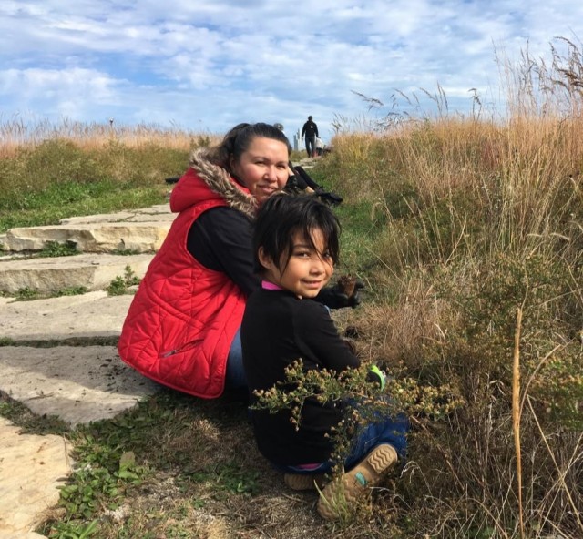 PIcture of adult woman with young child